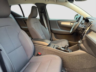 Volvo XC40 T3 Momentum Pro (10)