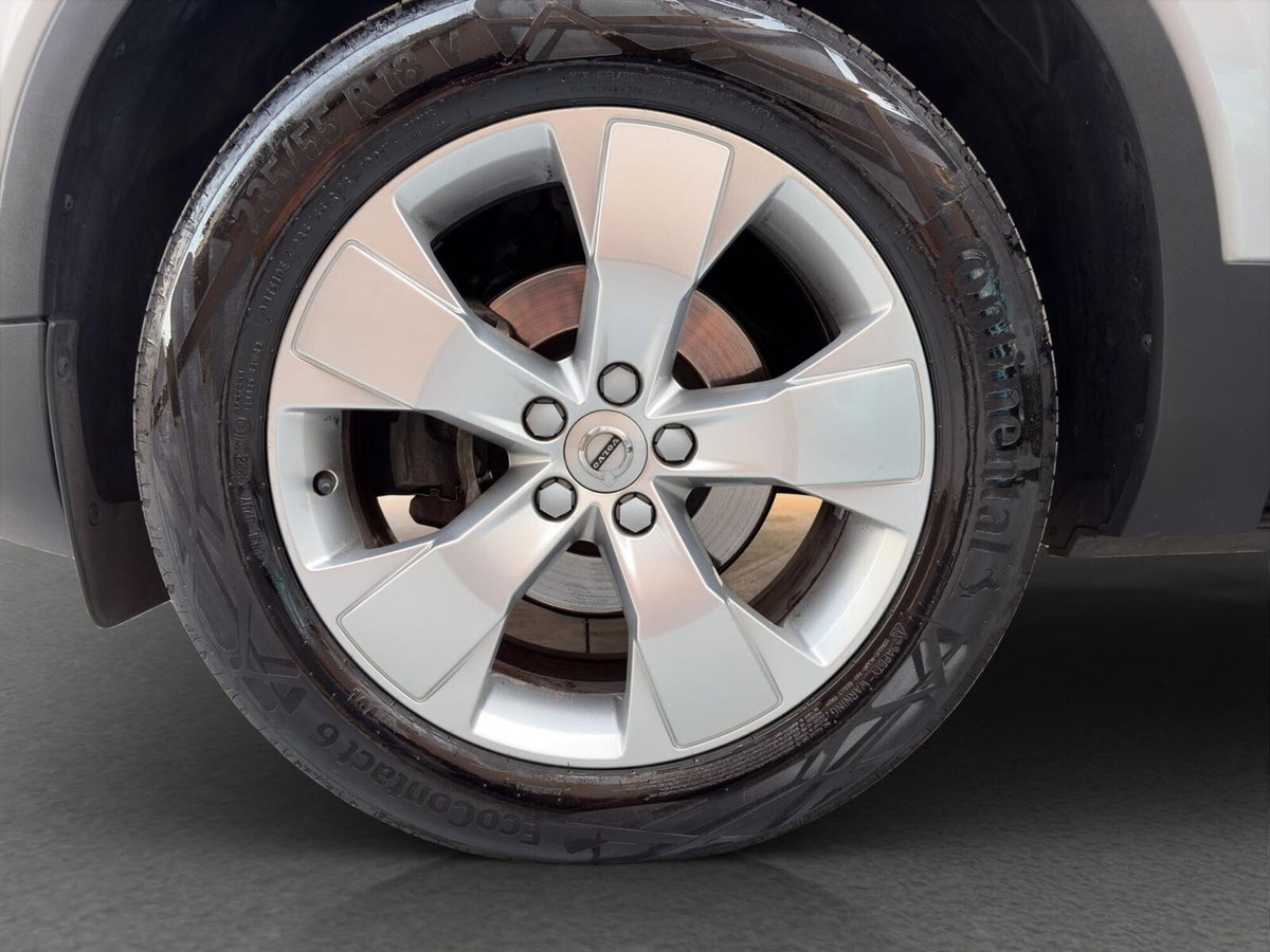 Volvo XC40 T3 Momentum Pro (15)