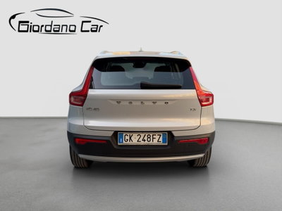 Volvo XC40 T3 Momentum Pro (6)