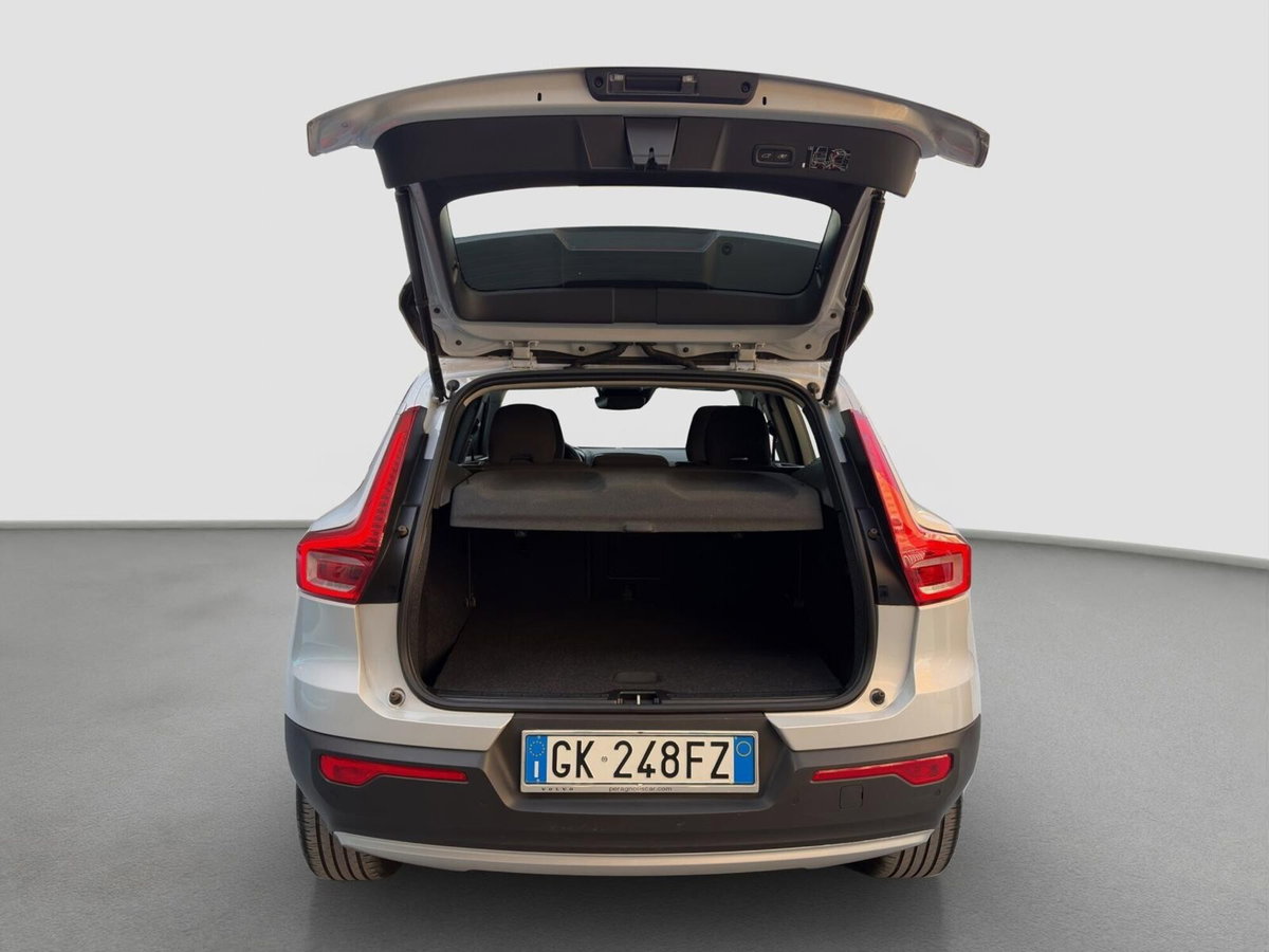 Volvo XC40 T3 Momentum Pro (8)