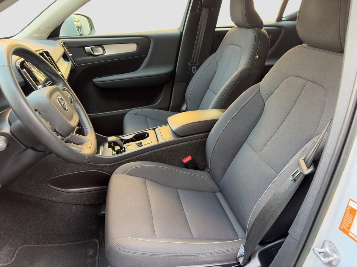 Volvo XC40 T3 Momentum Pro (9)