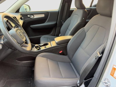 Volvo XC40 T3 Momentum Pro (9)