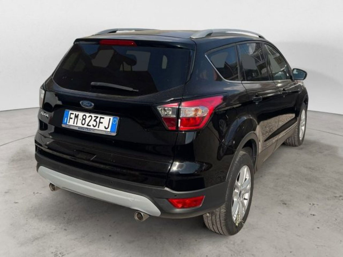 Ford Kuga 1.5 TDCI 120 CV S&S 2WD Titanium Business (4)