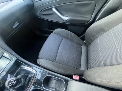 Ford Mondeo 2.0 TDCi 140 CV 5 porte Titanium DPF (17)