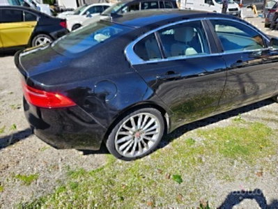 Jaguar XE 2.0 D 180 CV aut. R-Sport (5)
