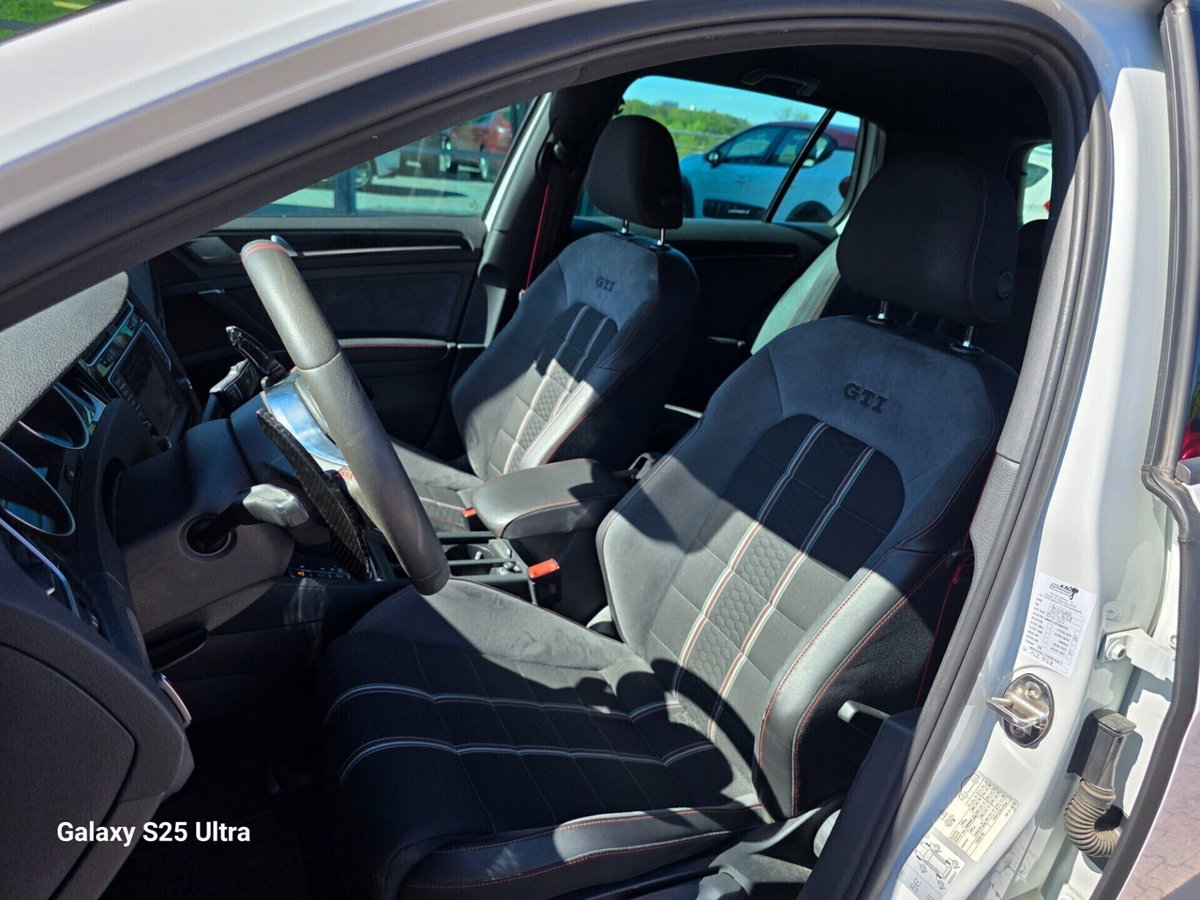 Volkswagen Golf GTI Clubsport 2.0 TSI DSG 5p. BlueMotion Technology (10)