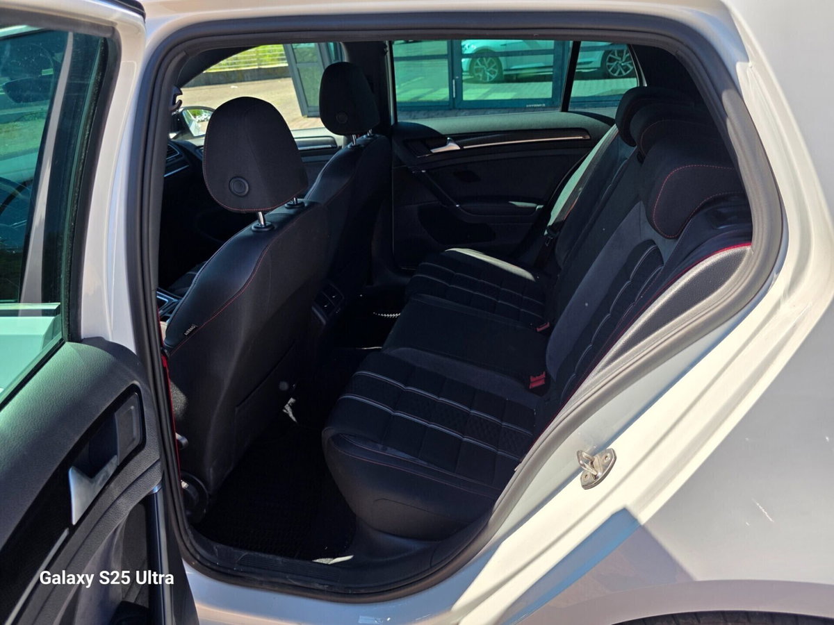Volkswagen Golf GTI Clubsport 2.0 TSI DSG 5p. BlueMotion Technology (12)