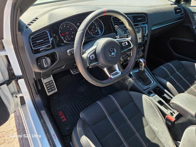 Volkswagen Golf GTI Clubsport 2.0 TSI DSG 5p. BlueMotion Technology (9)
