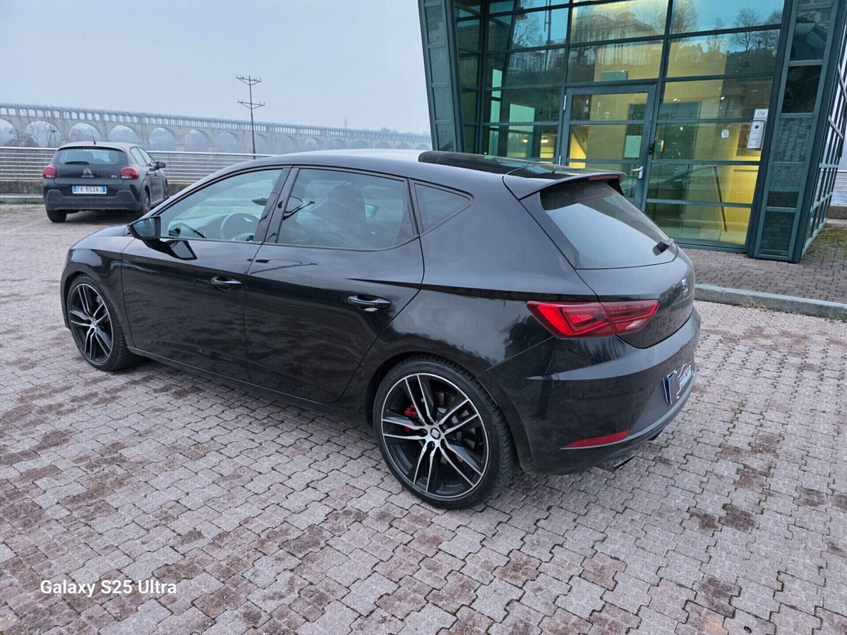 SEAT Leon 2.0 TSI DSG 5p. Cupra R (2)