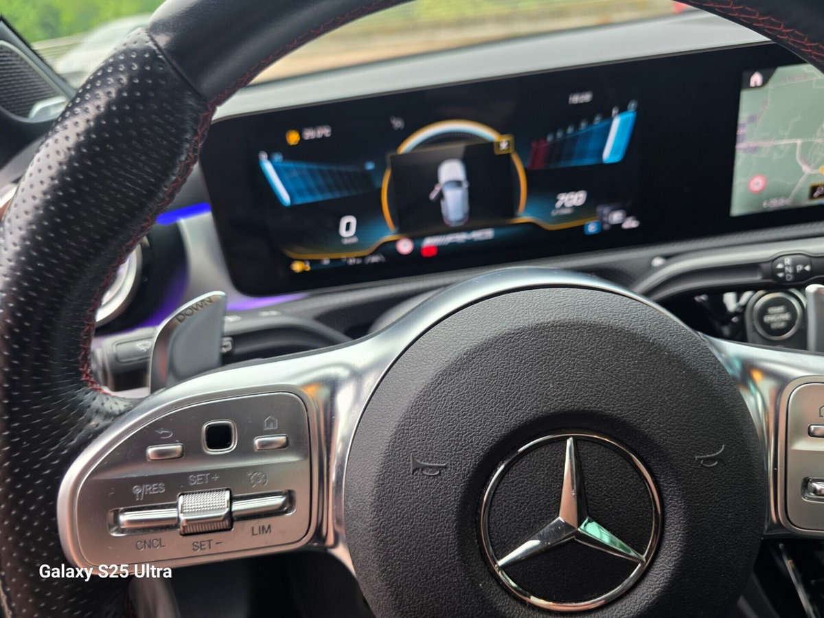 Mercedes-Benz Classe A 35 AMG 4Matic (12)