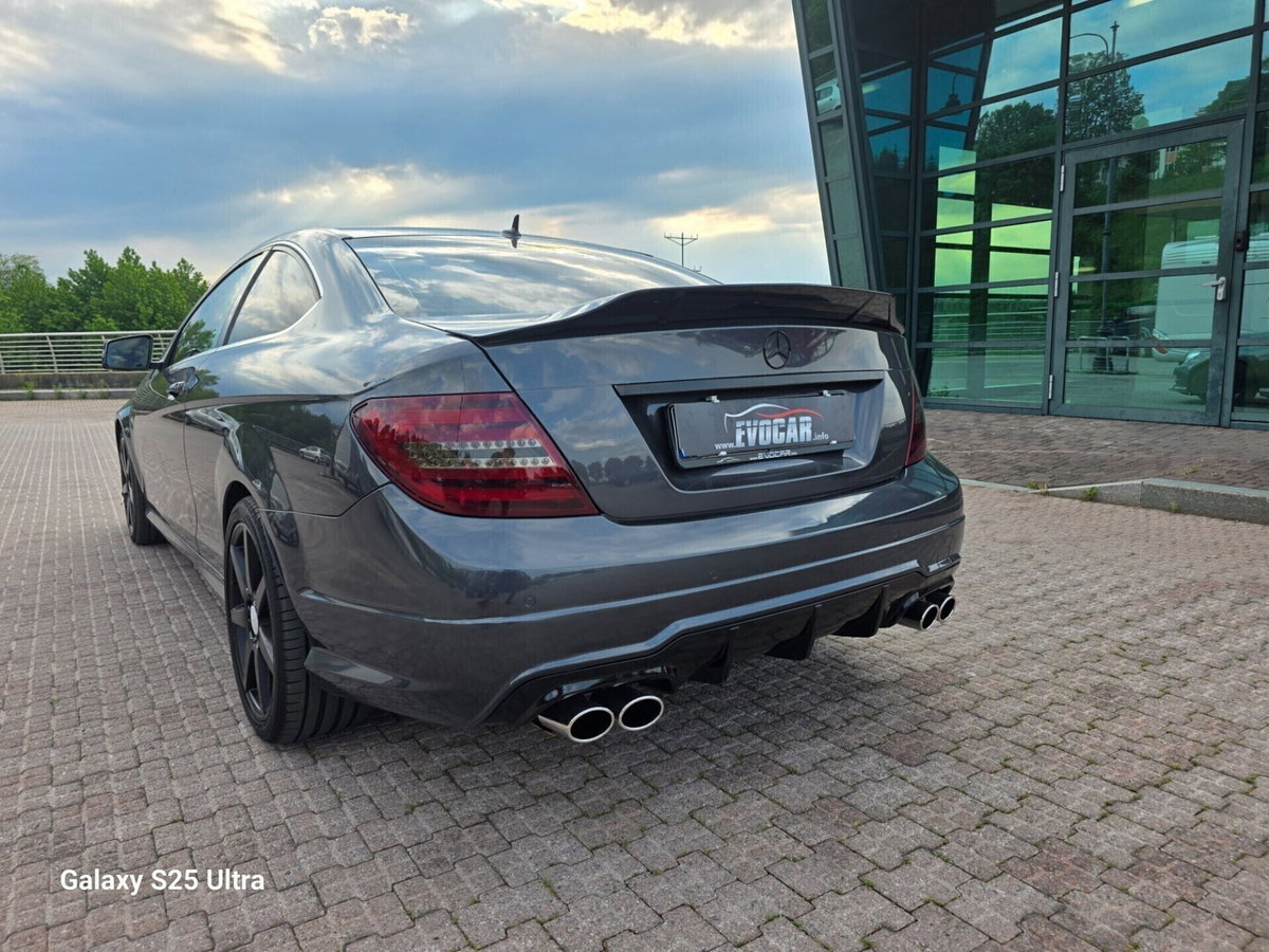 Mercedes-Benz Classe C Coupé 220 d Coupé Premium (14)