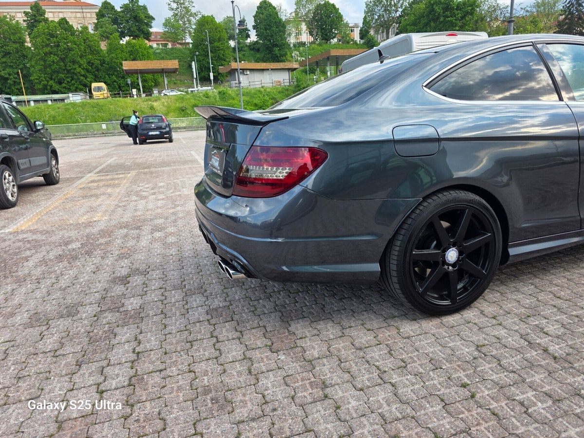 Mercedes-Benz Classe C Coupé 220 d Coupé Premium (18)