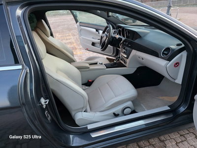 Mercedes-Benz Classe C Coupé 220 d Coupé Premium (3)
