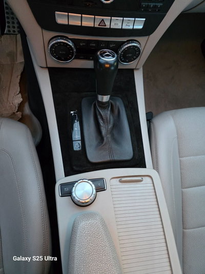 Mercedes-Benz Classe C Coupé 220 d Coupé Premium (8)