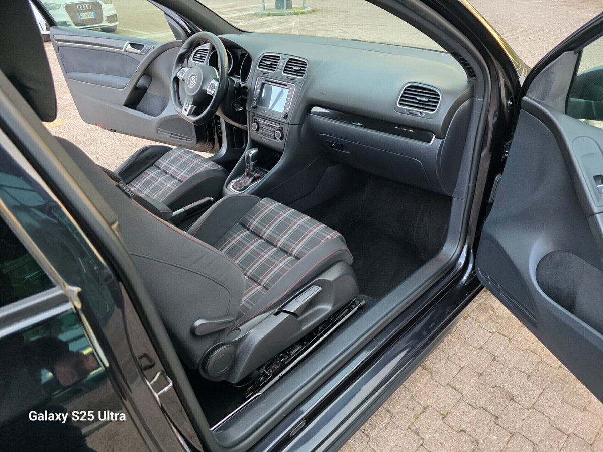 Volkswagen Golf 2.0 TSI DSG 3p. GTI (11)