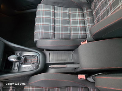 Volkswagen Golf 2.0 TSI DSG 3p. GTI (15)