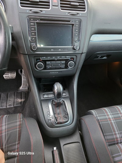 Volkswagen Golf 2.0 TSI DSG 3p. GTI (16)