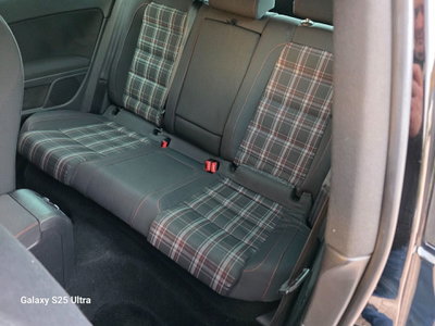 Volkswagen Golf 2.0 TSI DSG 3p. GTI (17)