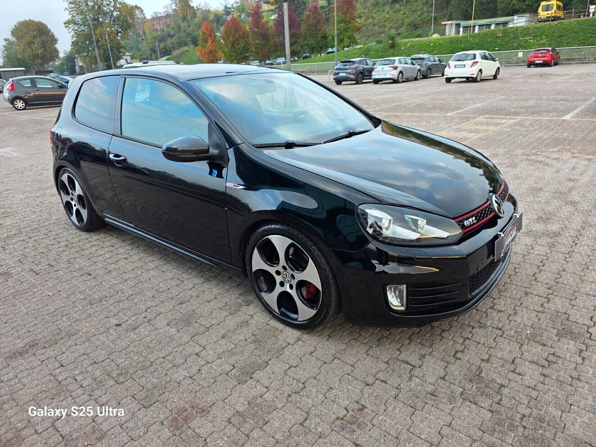 Volkswagen Golf 2.0 TSI DSG 3p. GTI (19)