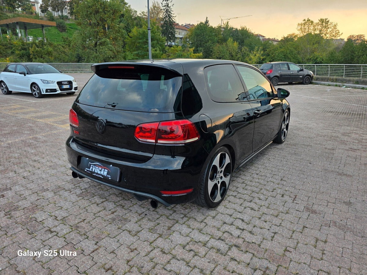 Volkswagen Golf 2.0 TSI DSG 3p. GTI (7)