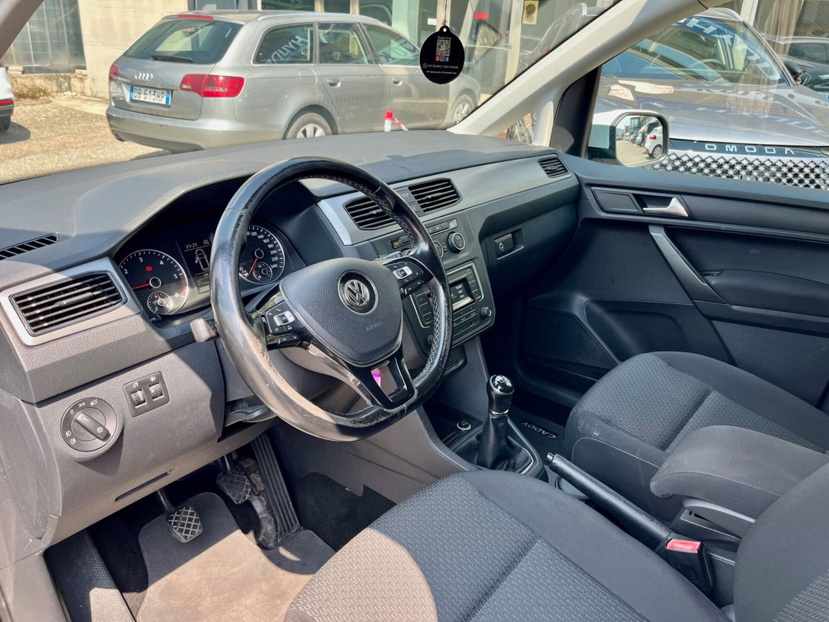 Volkswagen Caddy Pianale Ribassato 2.0 TDI 102 CV Trendline Maxi (6)