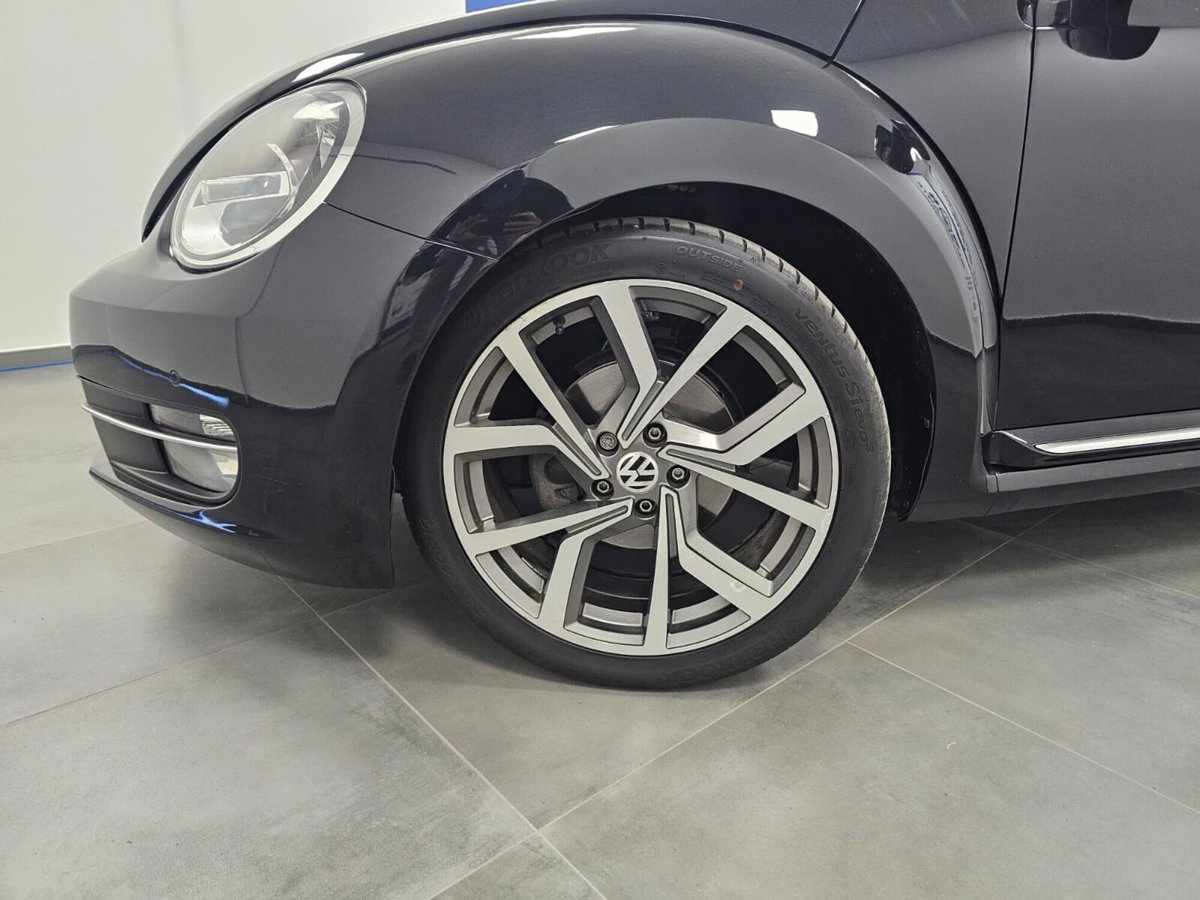 Volkswagen Maggiolino 1.6 TDI Design (17)