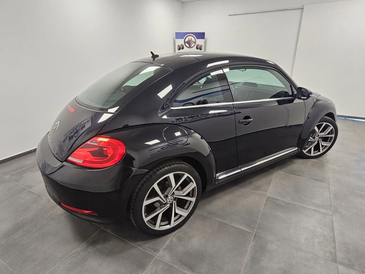 Volkswagen Maggiolino 1.6 TDI Design (4)
