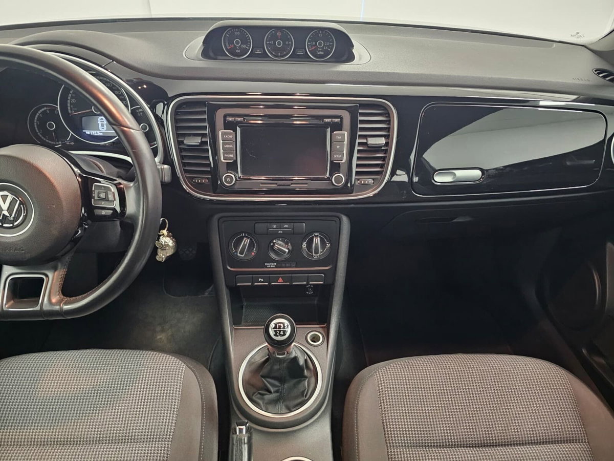 Volkswagen Maggiolino 1.6 TDI Design (8)