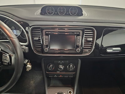 Volkswagen Maggiolino 1.6 TDI Design (9)
