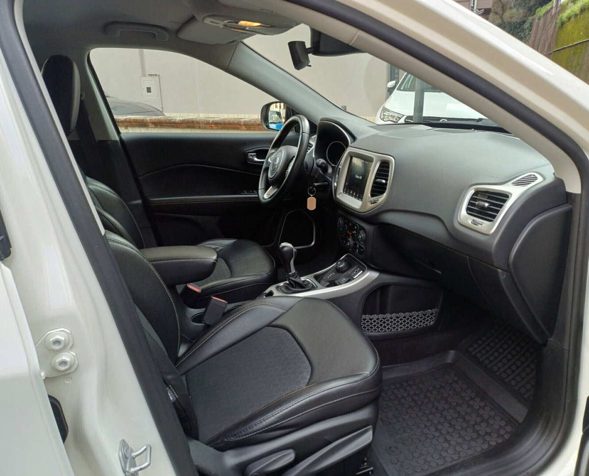 Jeep Compass 2.0 Multijet II aut. 4WD Longitude (10)