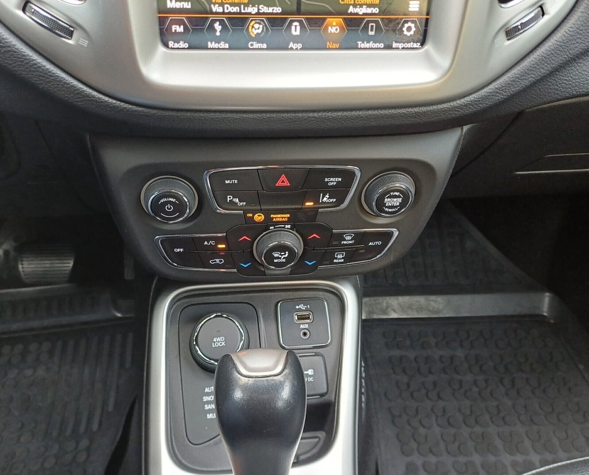 Jeep Compass 2.0 Multijet II aut. 4WD Longitude (16)