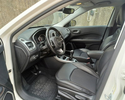 Jeep Compass 2.0 Multijet II aut. 4WD Longitude (7)