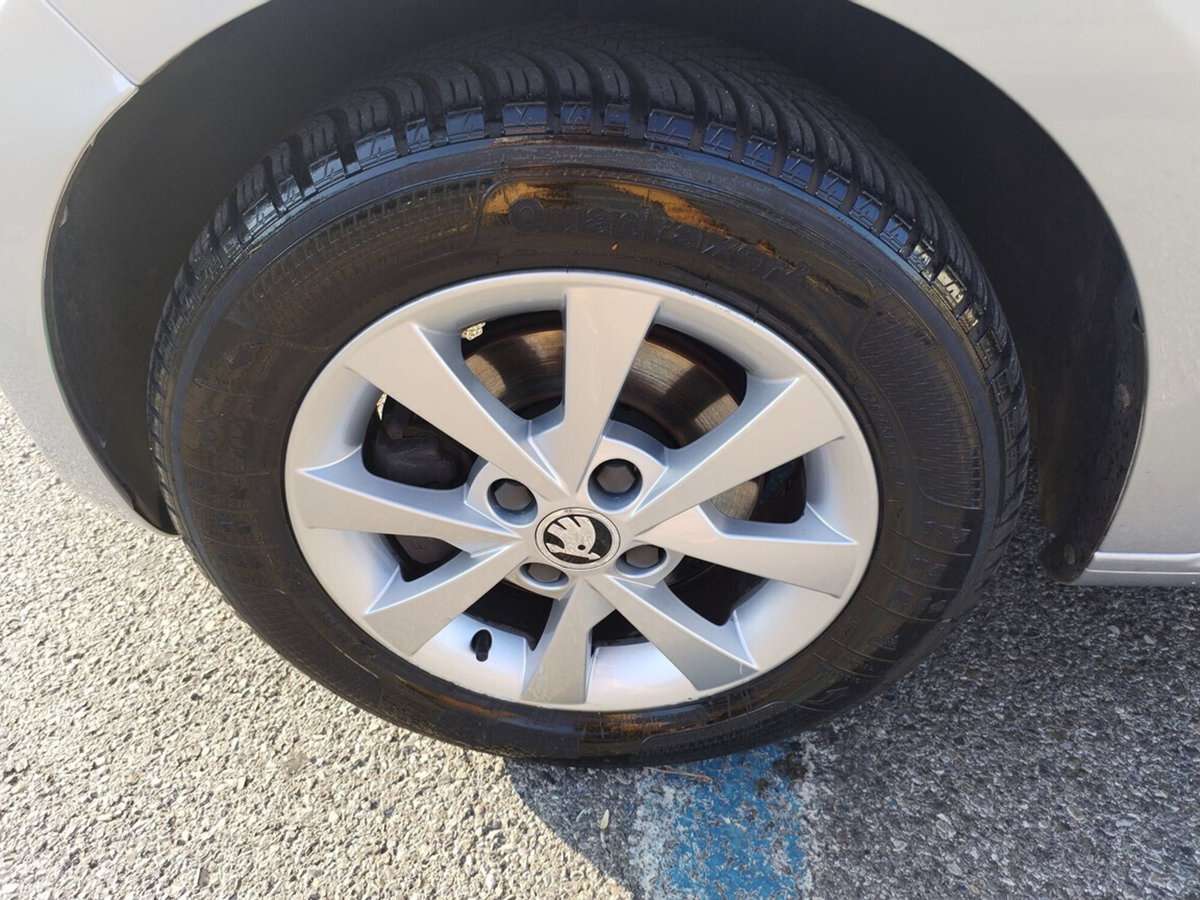 Skoda Citigo 60 CV ASG 5 porte Elegance (9)