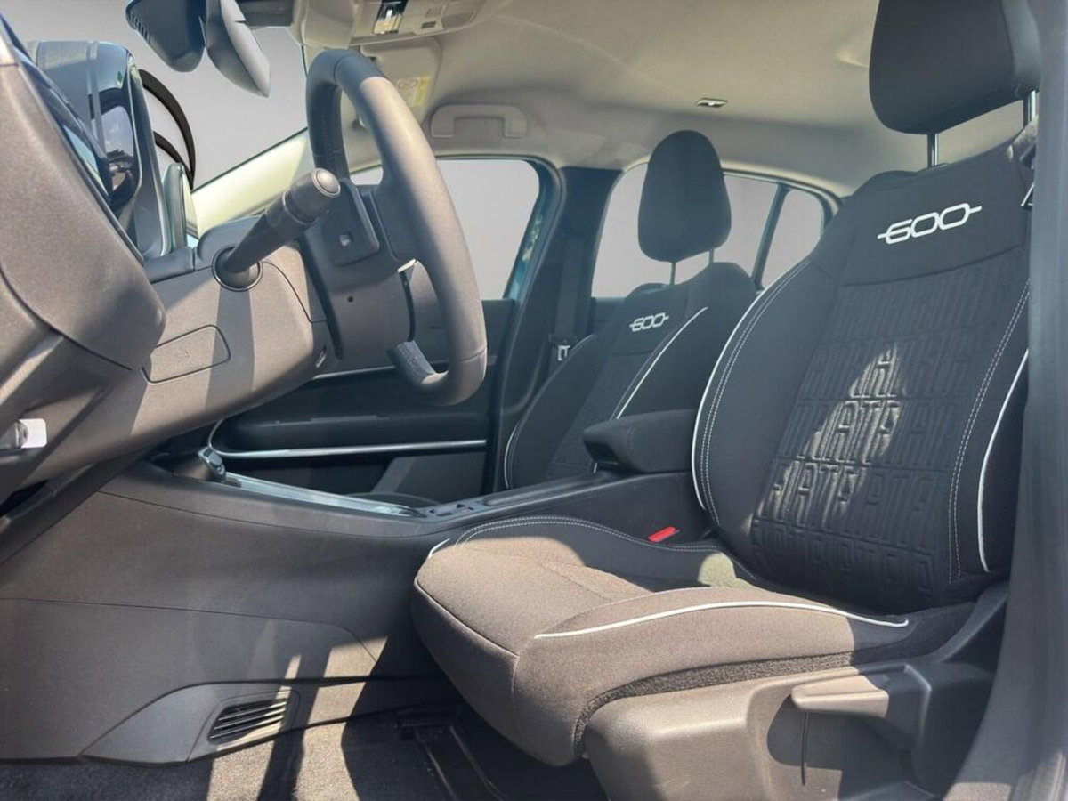 Fiat 600 1.2 hybrid Pop 145cv auto (15)