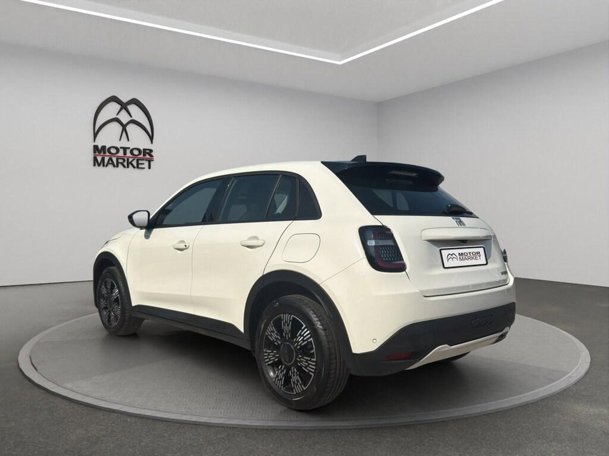 Fiat 600 1.2 hybrid Pop 145cv auto (8)