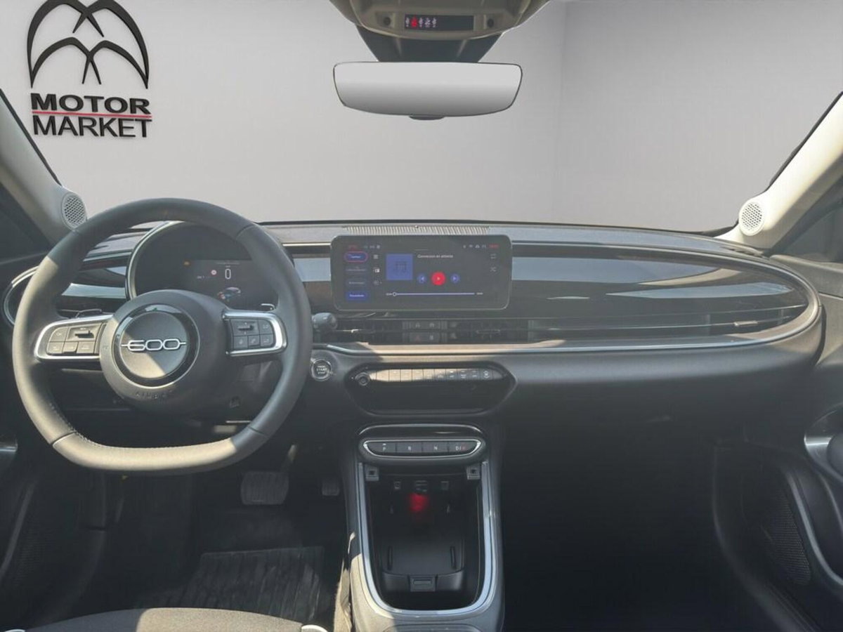 Fiat 600 1.2 hybrid Pop 145cv auto (14)