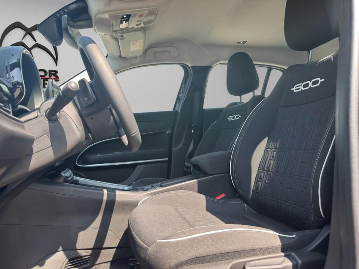 Fiat 600 1.2 hybrid Pop 145cv auto (15)