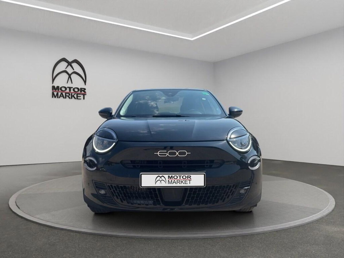 Fiat 600 1.2 hybrid Pop 145cv auto (2)