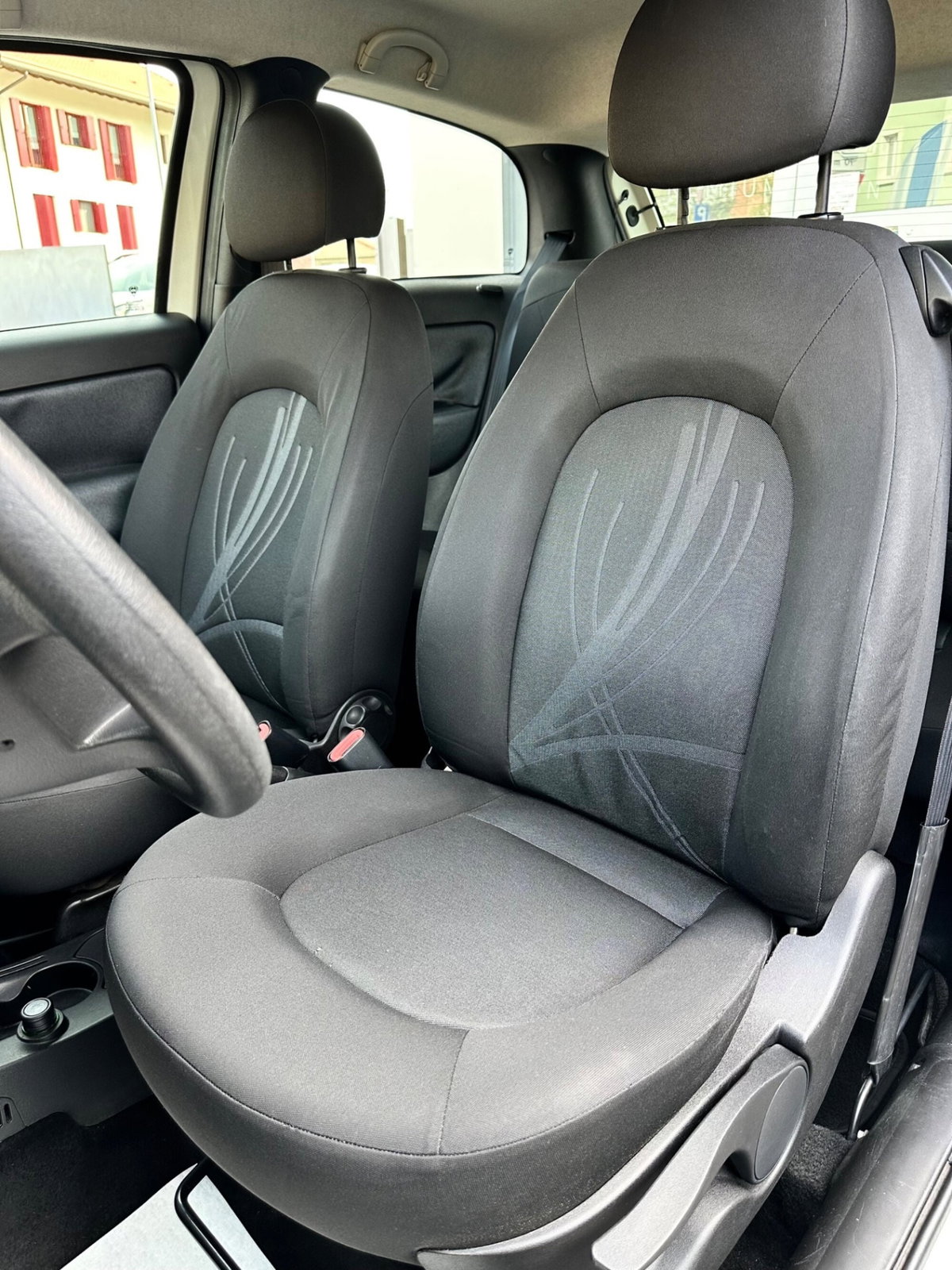 Lancia Ypsilon 1.2 69 CV Diva (8)