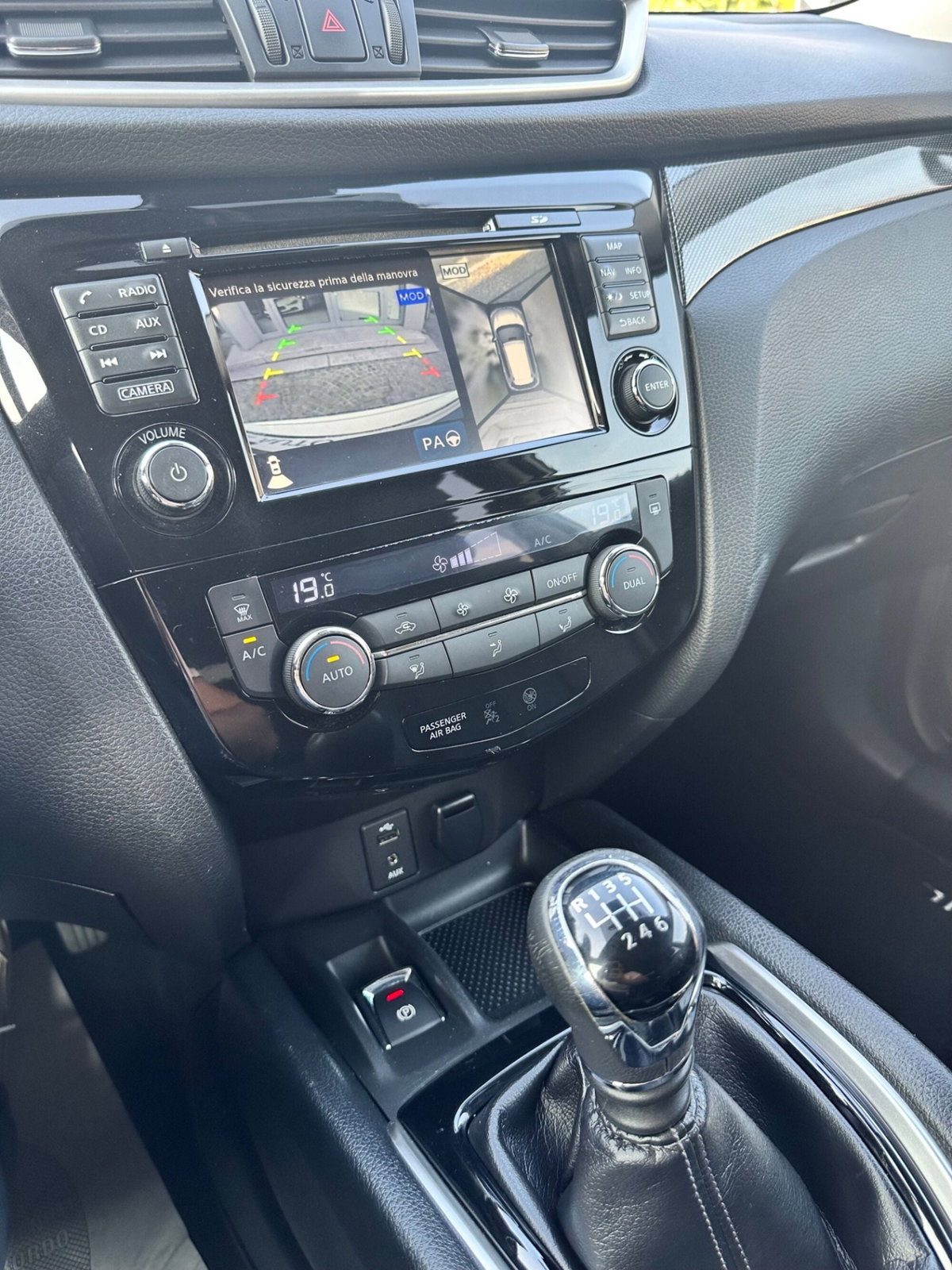 Nissan X-Trail 1.6 dCi 2WD Tekna (13)