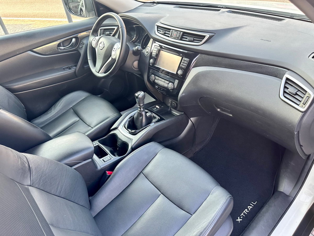Nissan X-Trail 1.6 dCi 2WD Tekna (9)