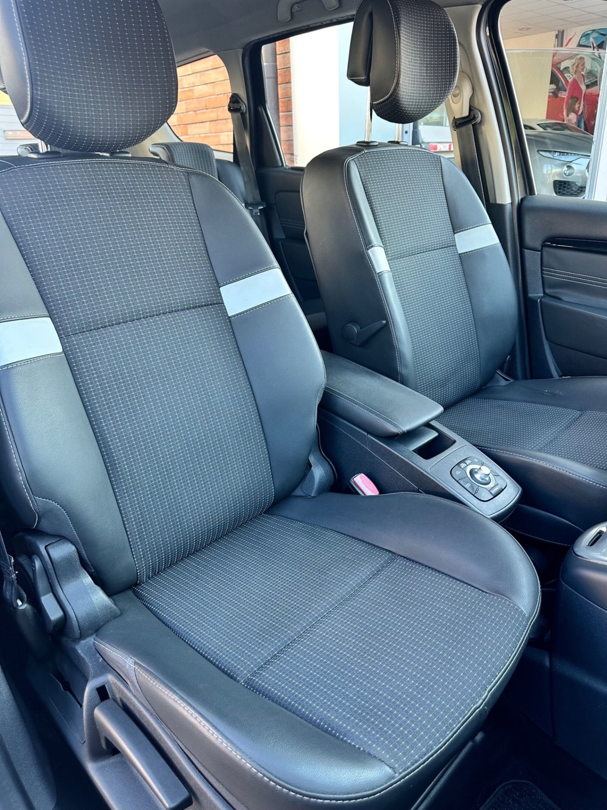 Renault Scenic E-Tech Electric 1.5 dCi 110CV Luxe (10)