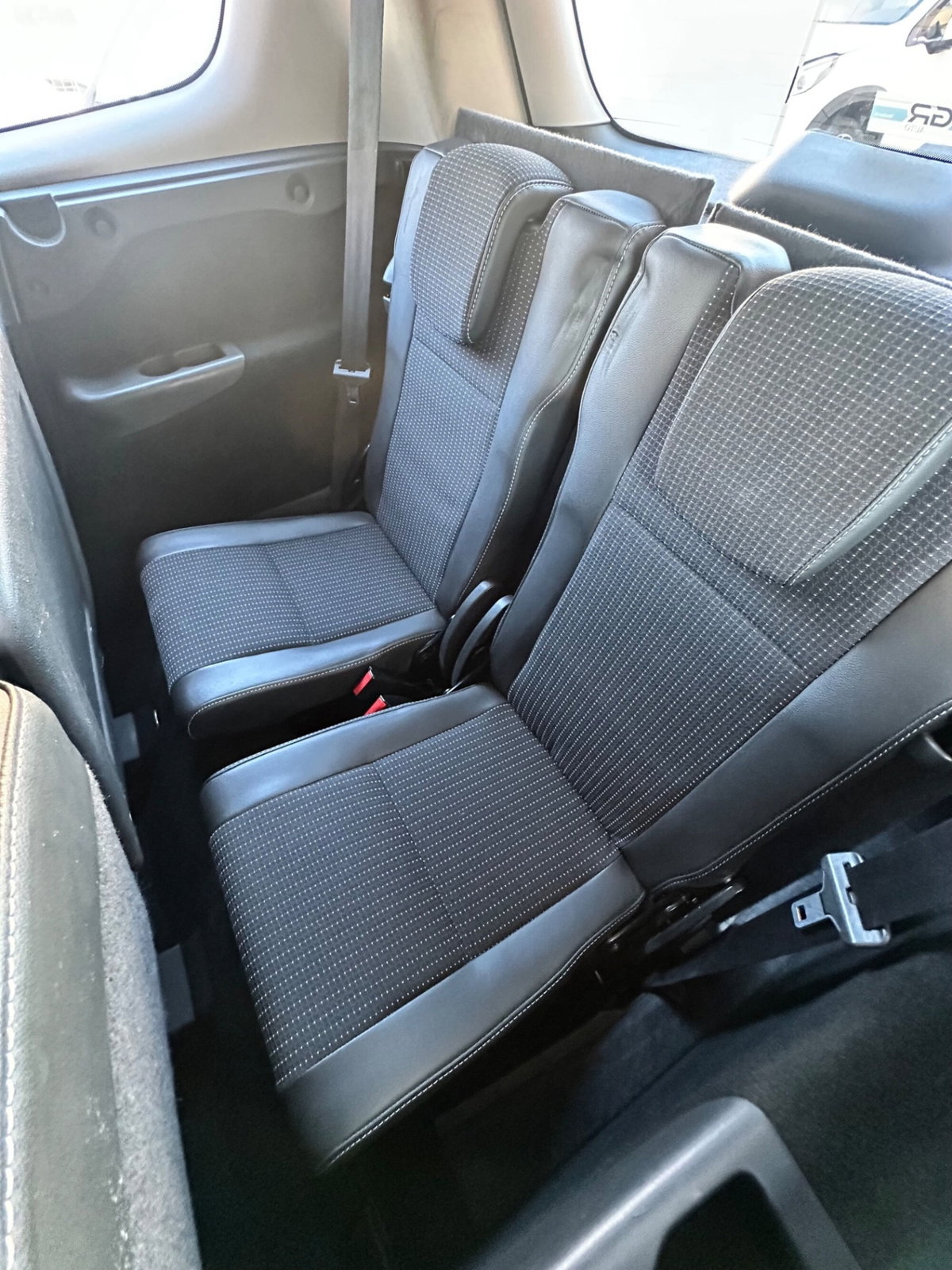 Renault Scenic E-Tech Electric 1.5 dCi 110CV Luxe (12)