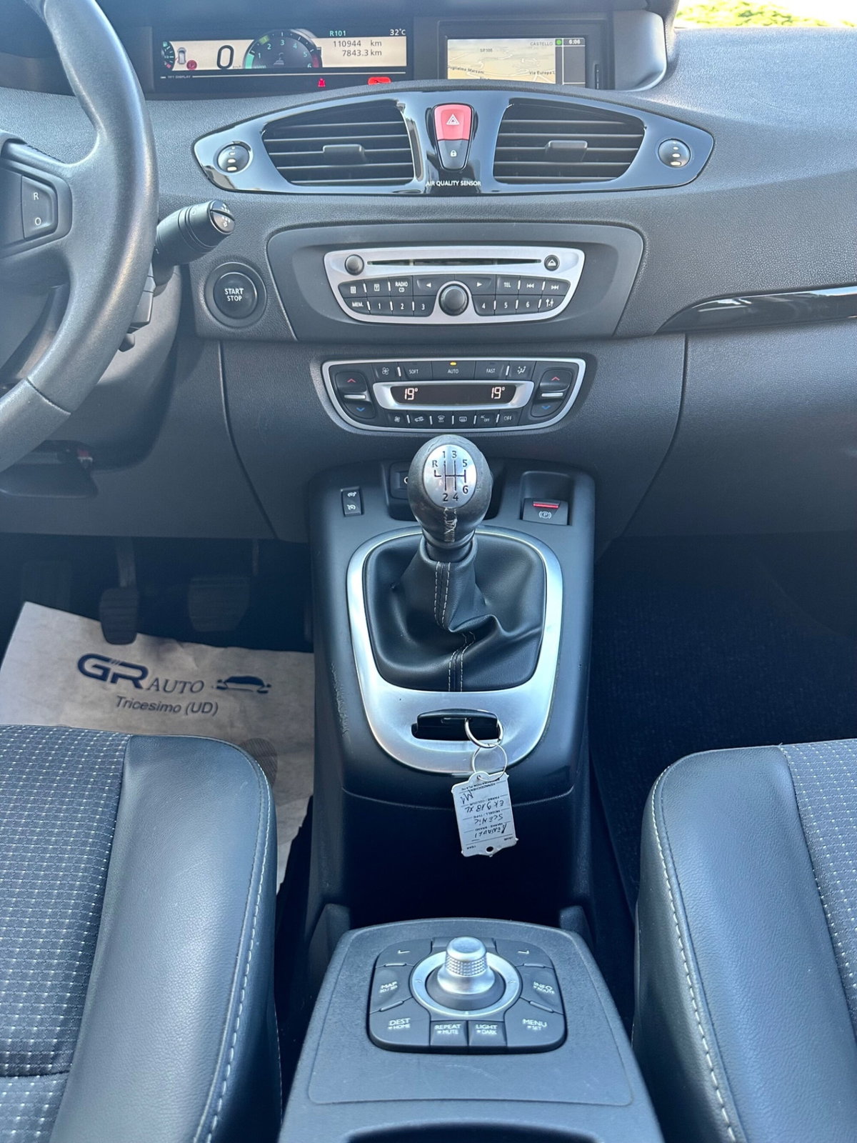 Renault Scenic E-Tech Electric 1.5 dCi 110CV Luxe (16)