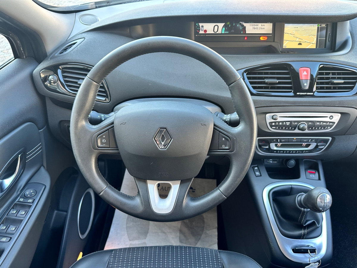 Renault Scenic E-Tech Electric 1.5 dCi 110CV Luxe (18)