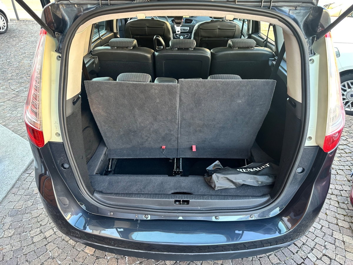 Renault Scenic E-Tech Electric 1.5 dCi 110CV Luxe (20)