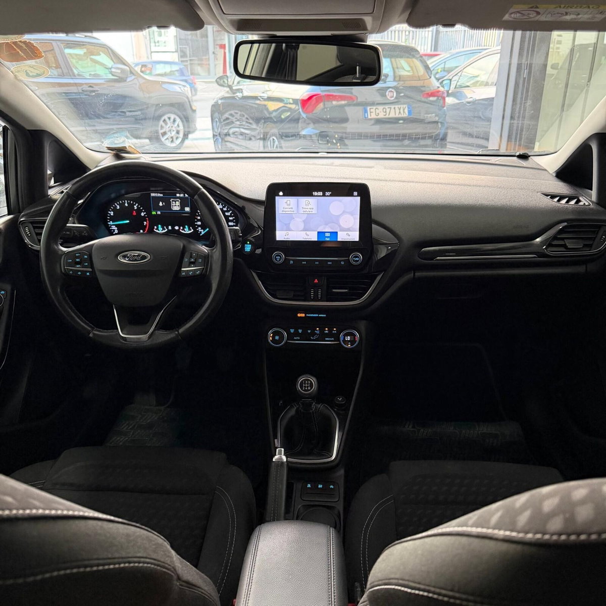Ford Fiesta 1.1 75 CV GPL 5 porte (15)