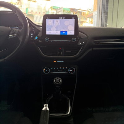 Ford Fiesta 1.1 75 CV GPL 5 porte (16)