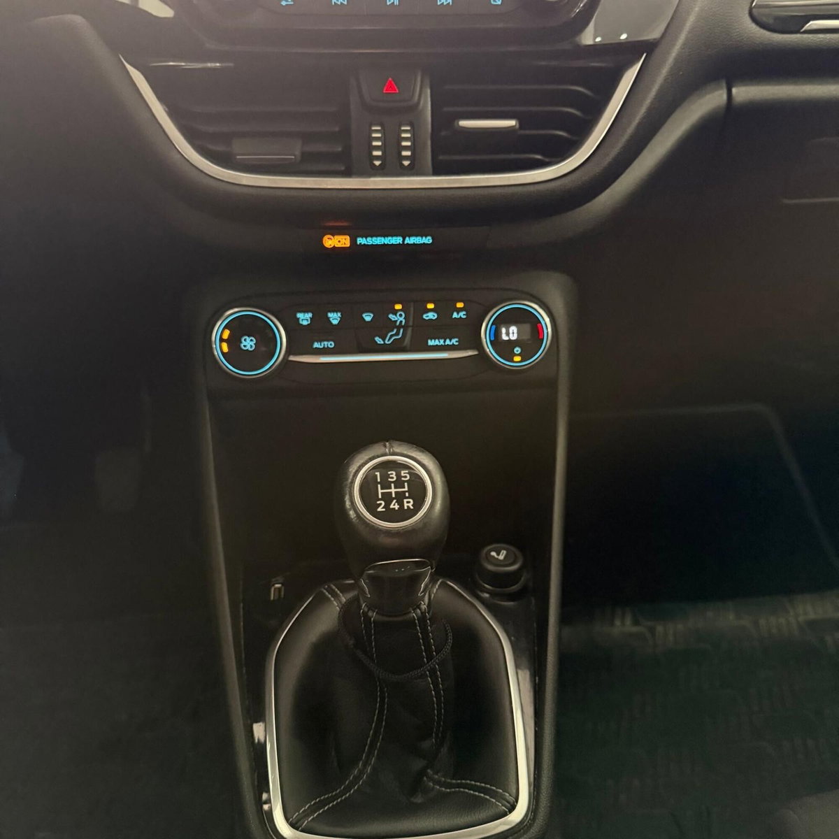 Ford Fiesta 1.1 75 CV GPL 5 porte (19)