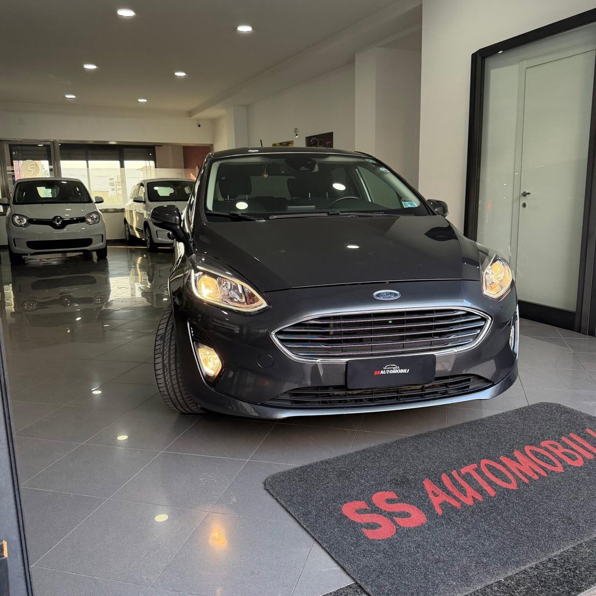 Ford Fiesta 1.1 75 CV GPL 5 porte (2)